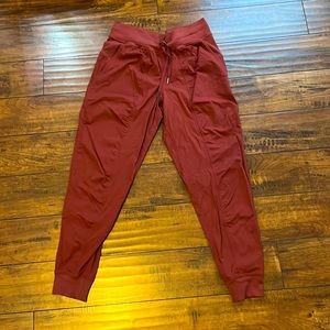 Lululemon Size 8 Dance Studio Jogger Maroon